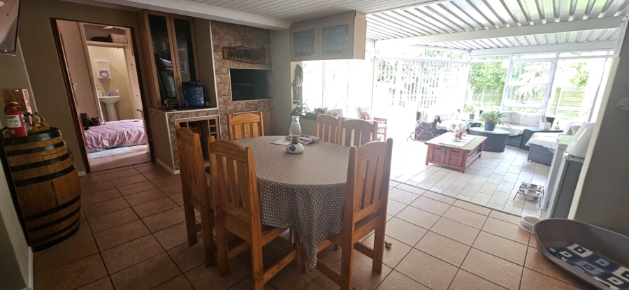 7 Bedroom Property for Sale in Blommendal Western Cape